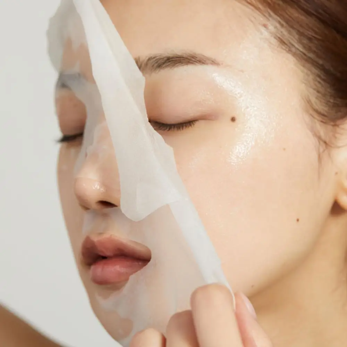 MEDICUBE Deep Peptide Radiance Mask